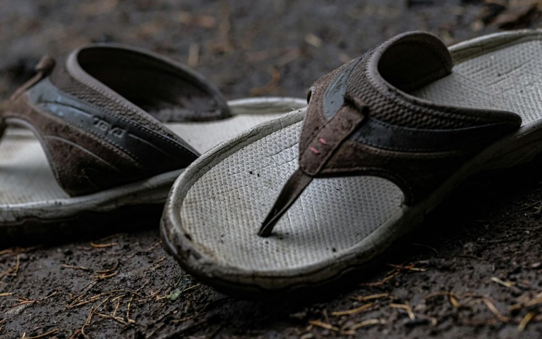 The Flip-Flop Factor: Can Casual Footwear and Professionalism Coexist?